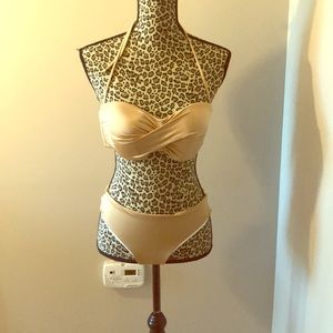 Gold Bikini Set NWT 🎉Host Pick🎉 Best in Swim